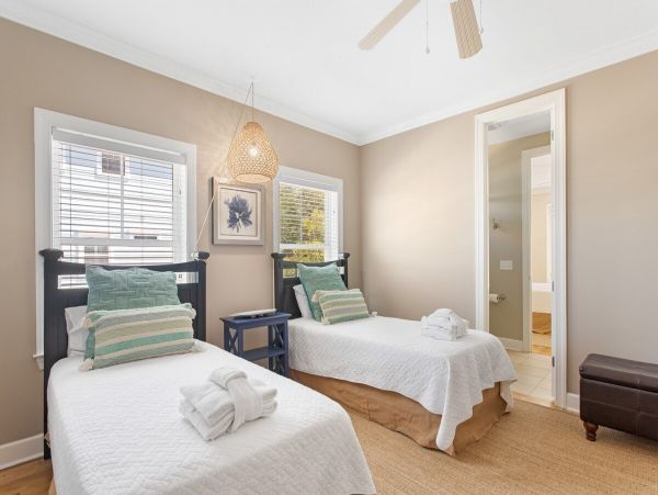 Folly Beach Home 1005962