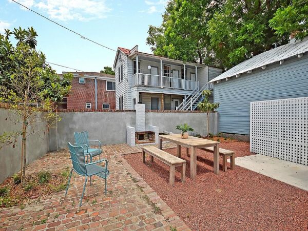 Charleston Home 1005964