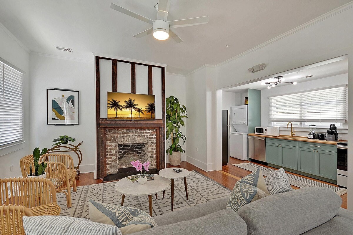 Charleston Home 1005964