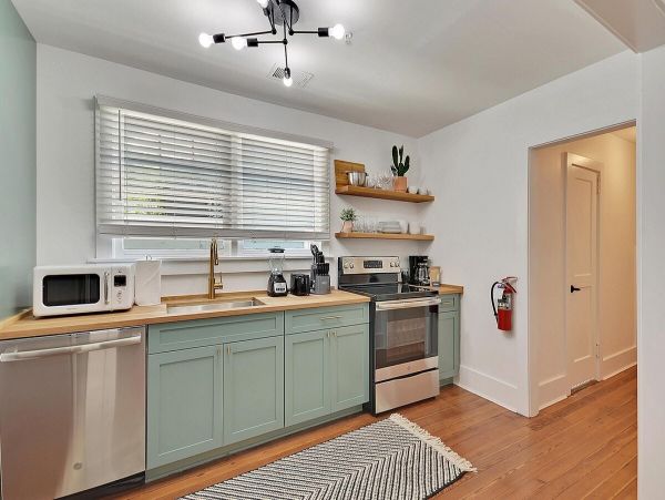 Charleston Home 1005964