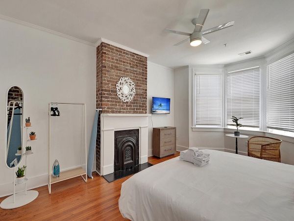 Charleston Home 1005964