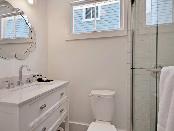 Charleston Home 1005964