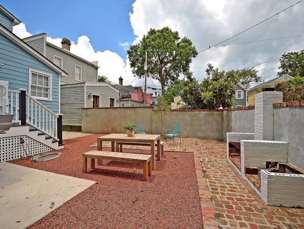 Charleston Home 1005964