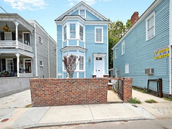 Charleston Home 1005964