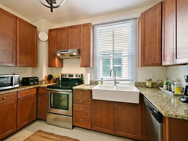 Charleston Home 1005966