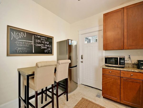 Charleston Home 1005966
