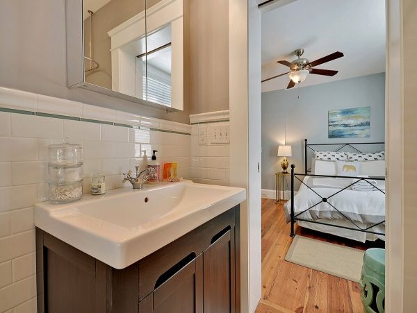 Charleston Home 1005966