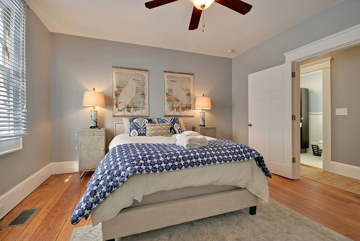 Charleston Home 1005966