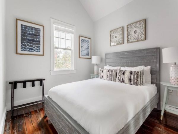 Charleston Home 1005969