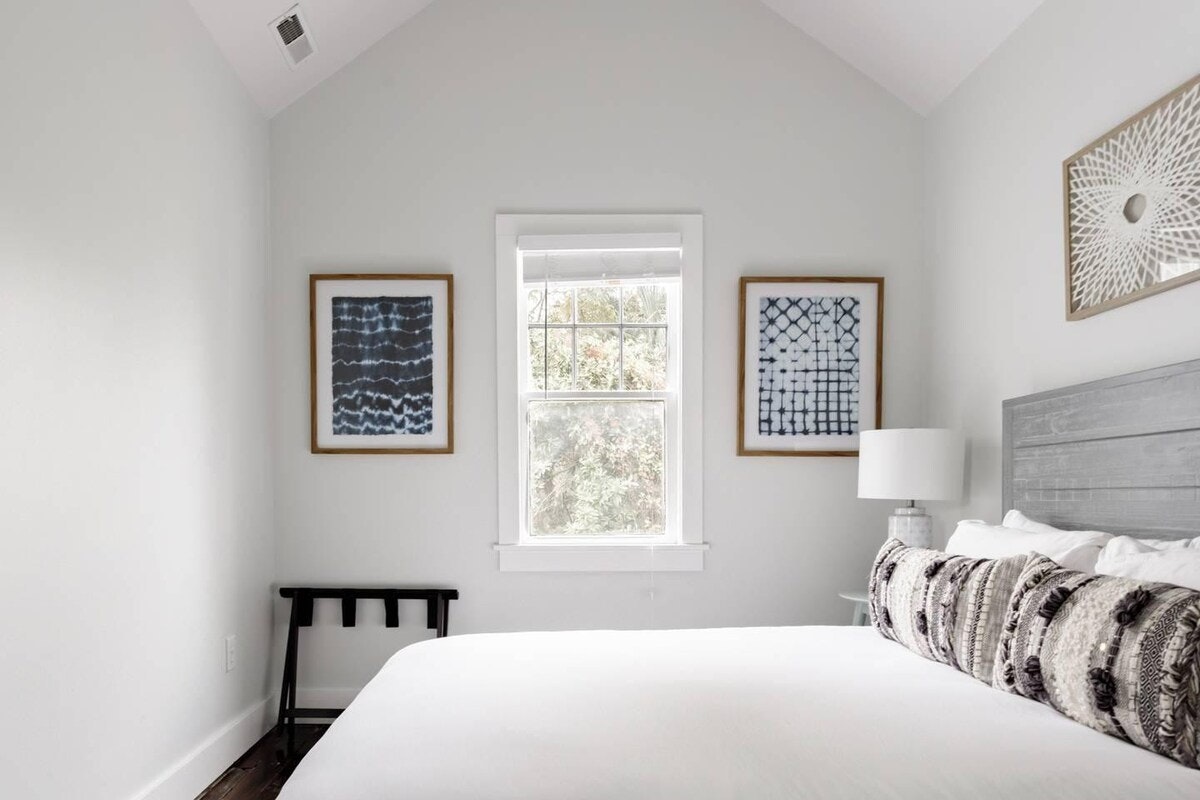 Charleston Home 1005969