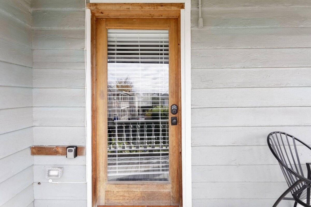 Charleston Home 1005969
