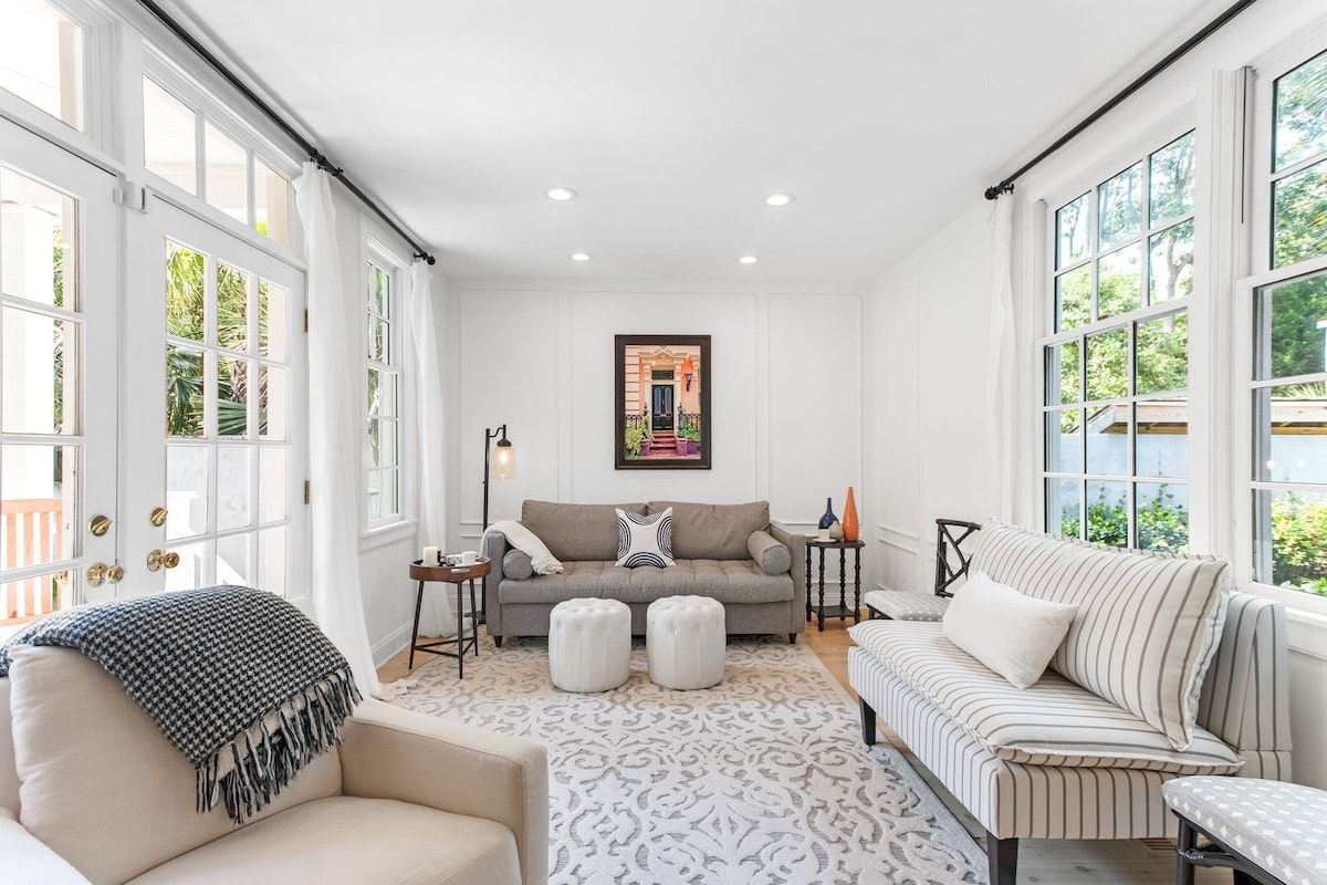 Charleston Home 1005972