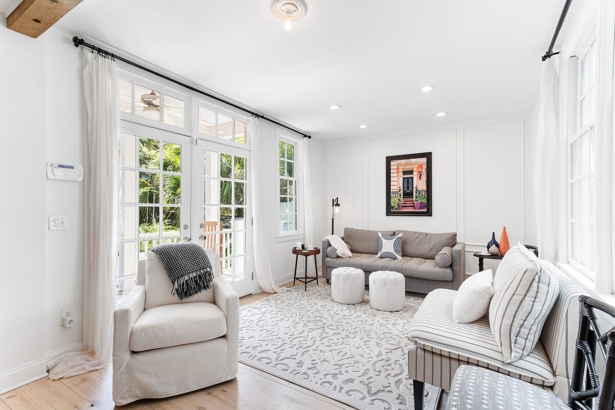 Charleston Home 1005972