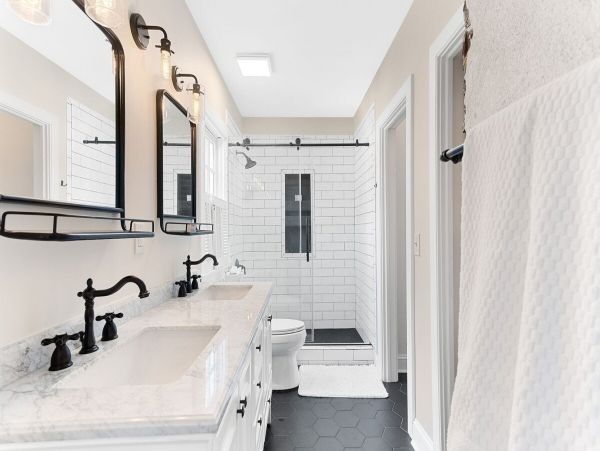 Charleston Home 1005972