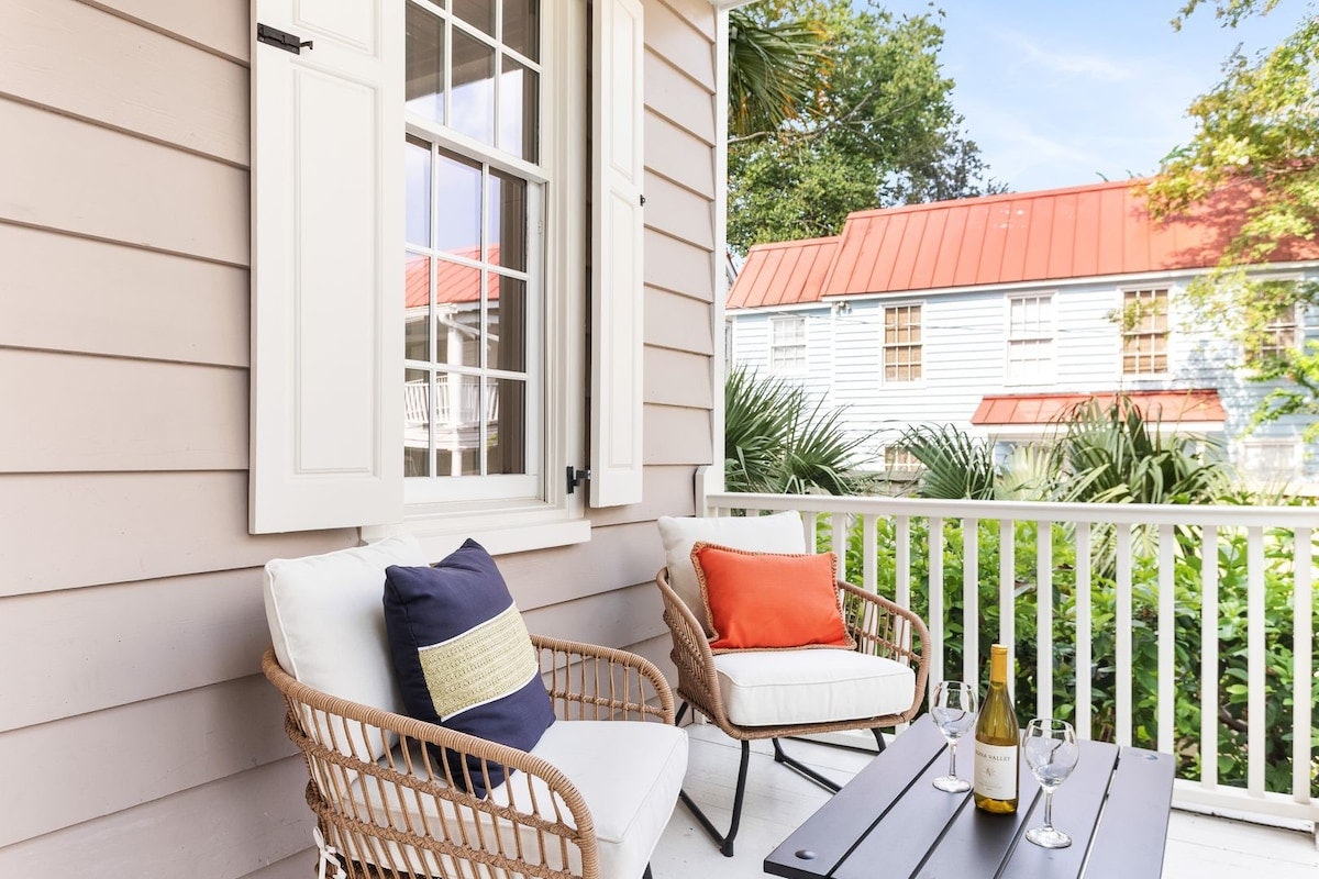Charleston Home 1005972