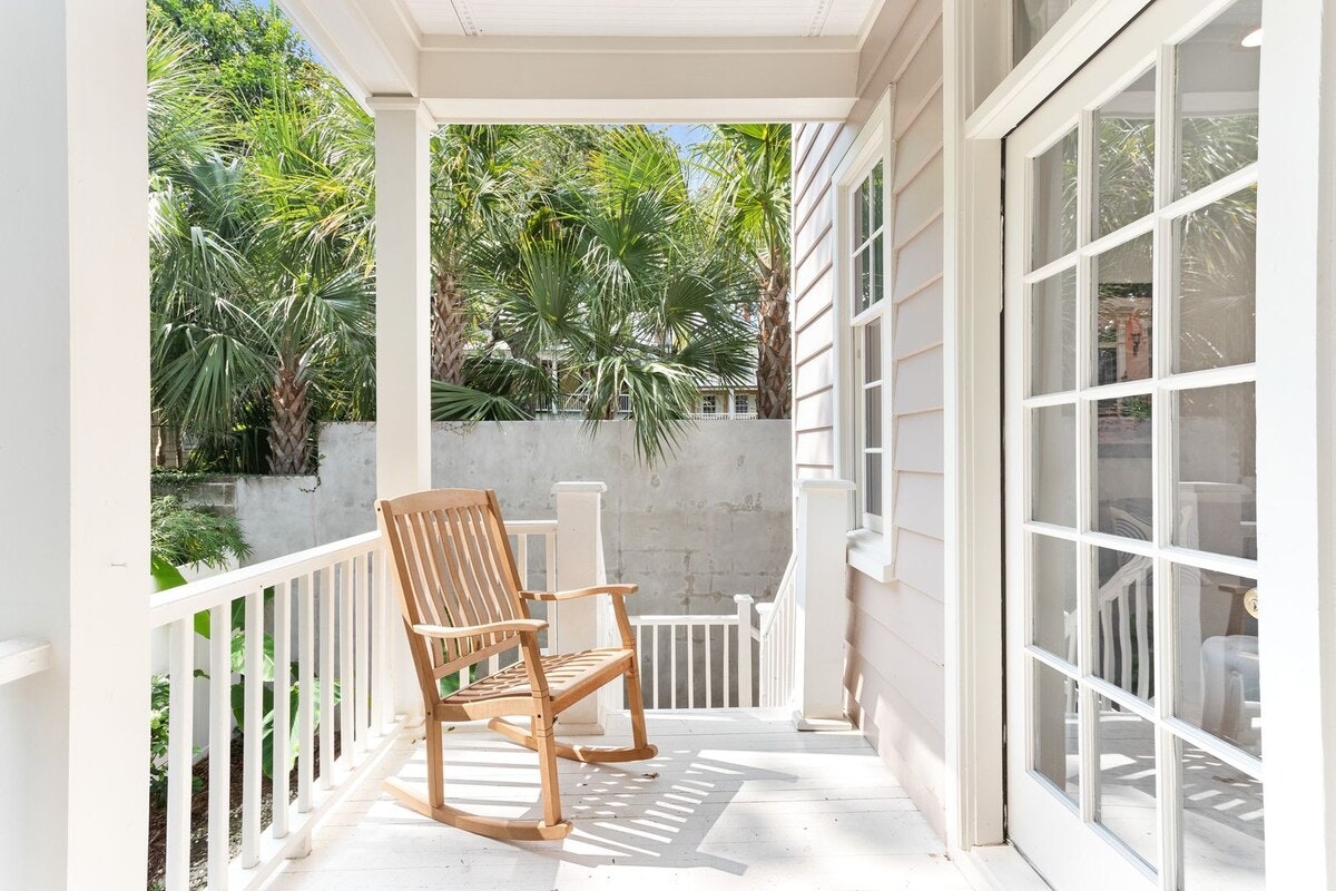 Charleston Home 1005972