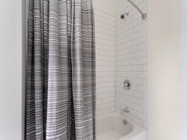 Charleston Home 1005973