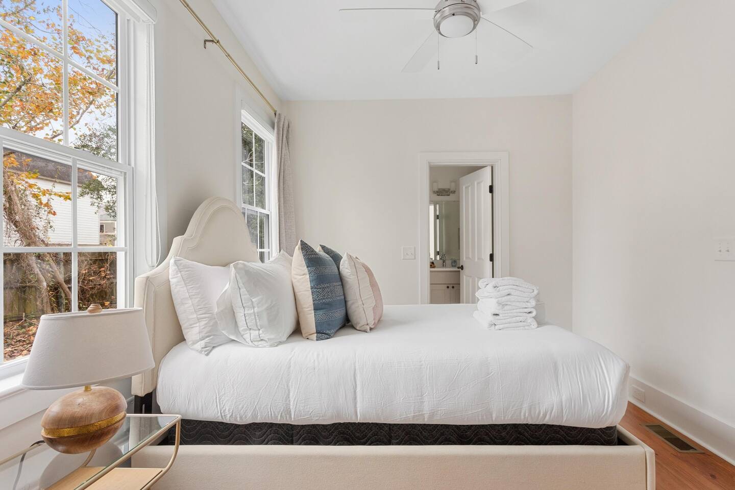Charleston Home 1005973