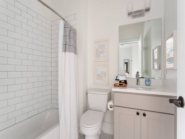 Charleston Home 1005973