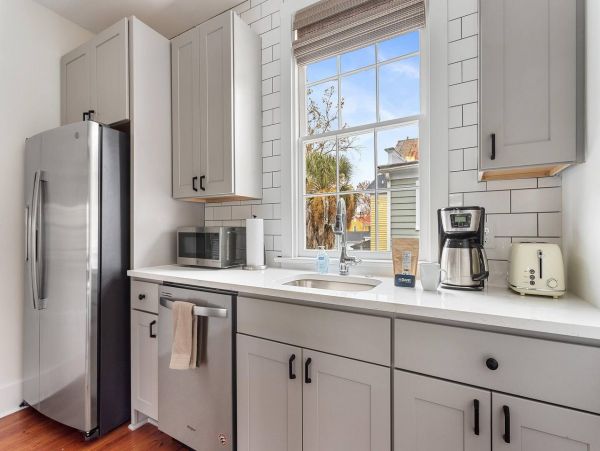 Charleston Home 1005973