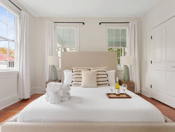 Charleston Home 1005973