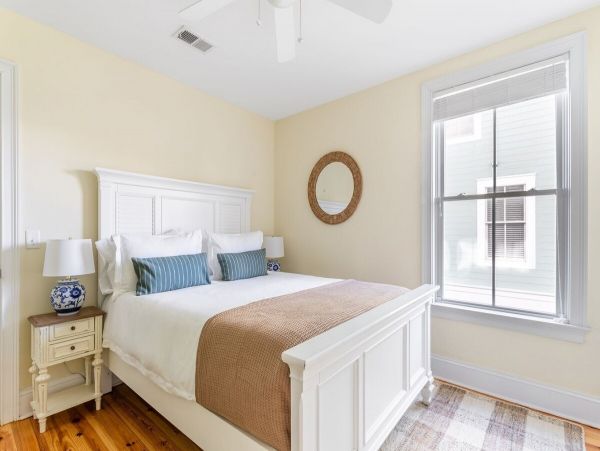 Isle of Palms Vacation Home 6 Bedrooms & Terrace