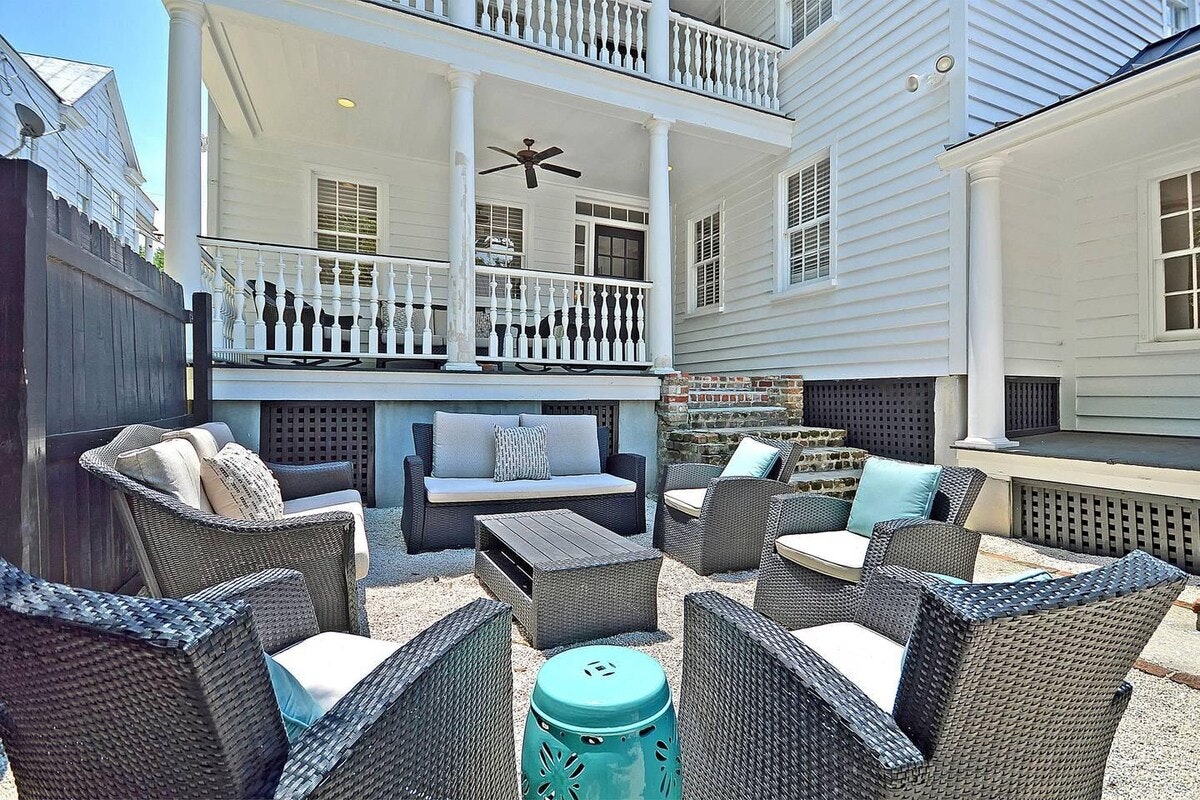 Charleston Home 1005977