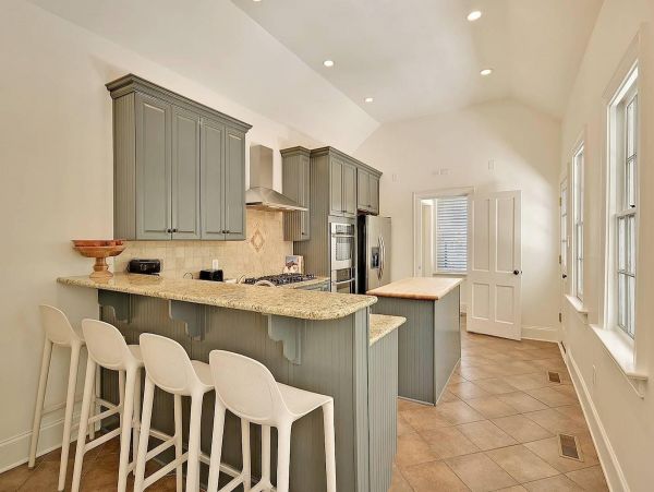 Charleston Home 1005977