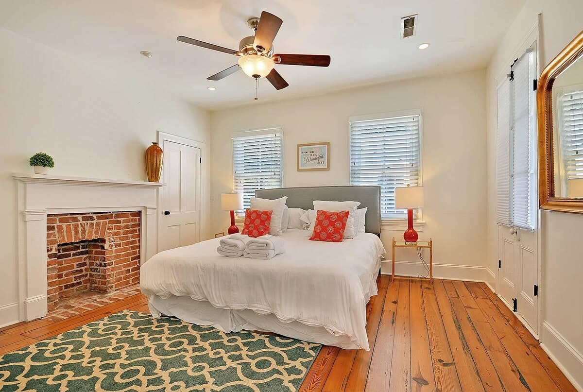 Charleston Home 1005977