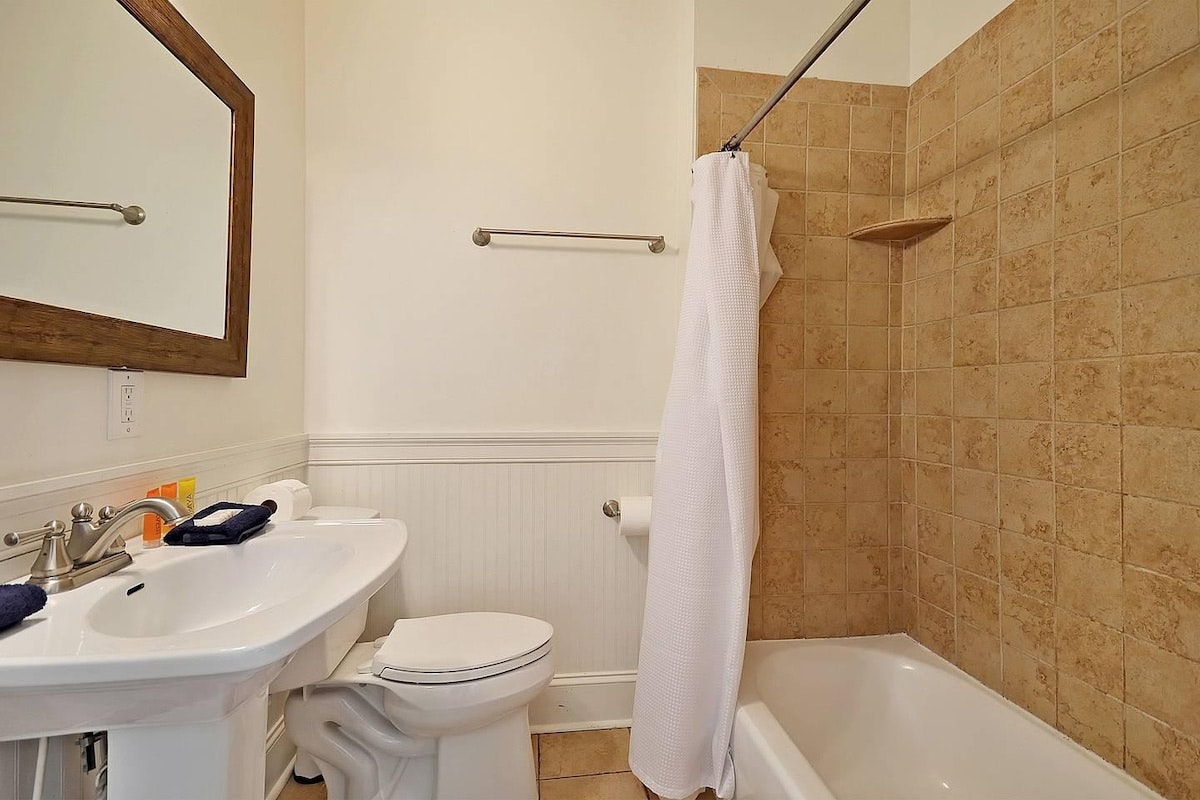 Charleston Home 1005977