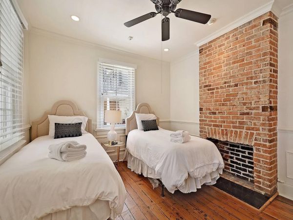 Charleston Home 1005977