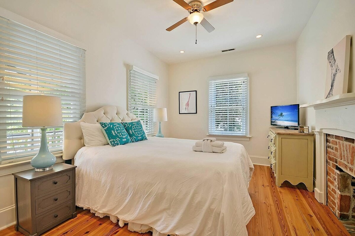 Charleston Home 1005977