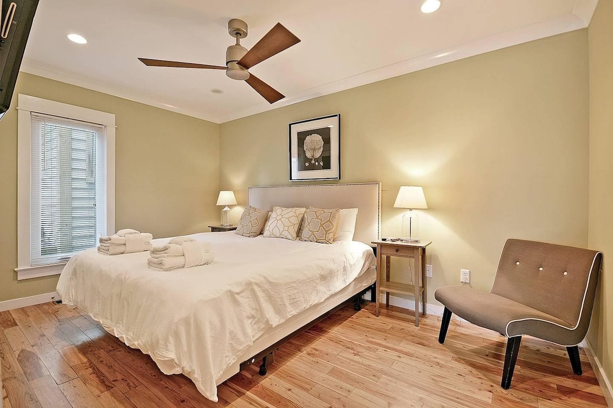Charleston Home 1005977