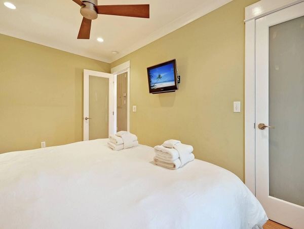 Charleston Home 1005977