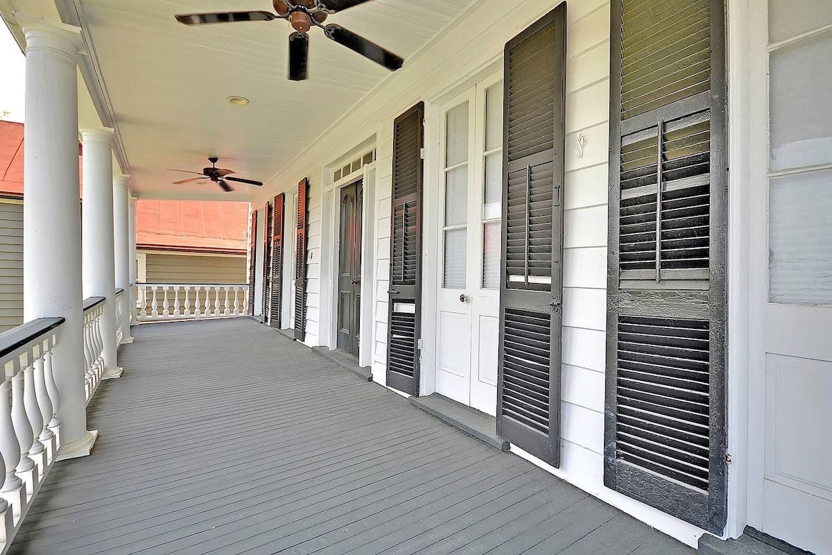 Charleston Home 1005977