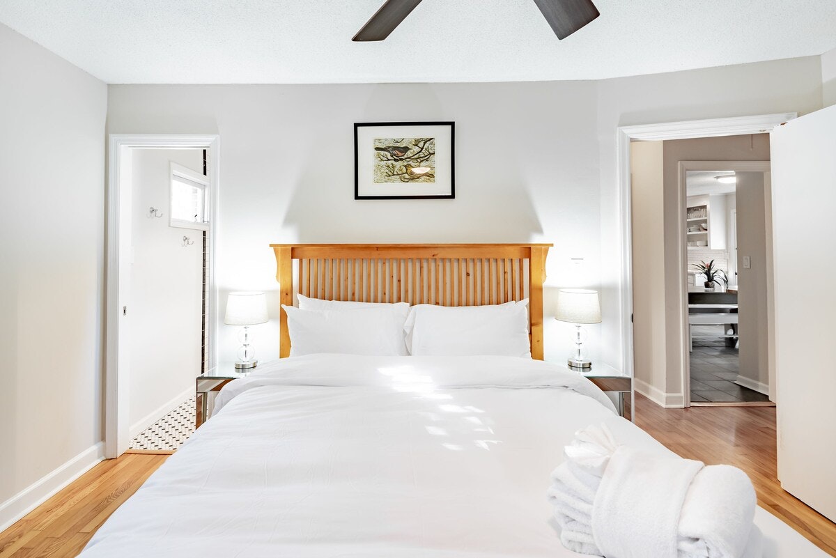 Charleston Home 1005978