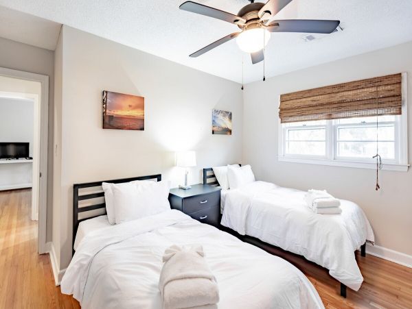 Charleston Home 1005978