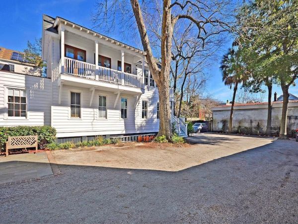 Charleston Home 1005983