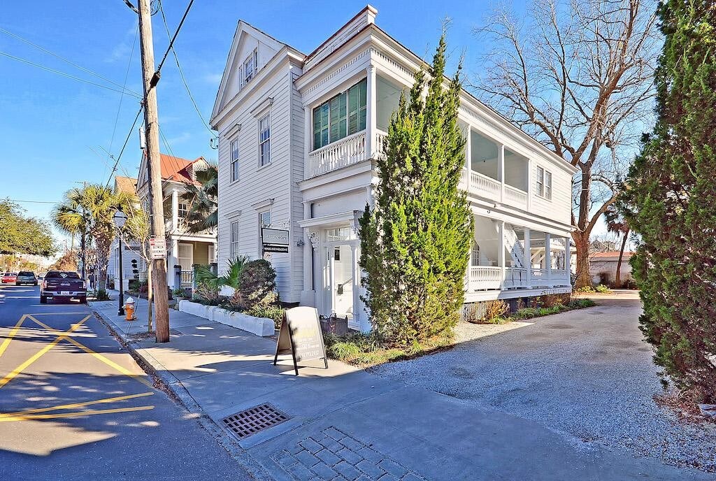 Charleston Home 1005983