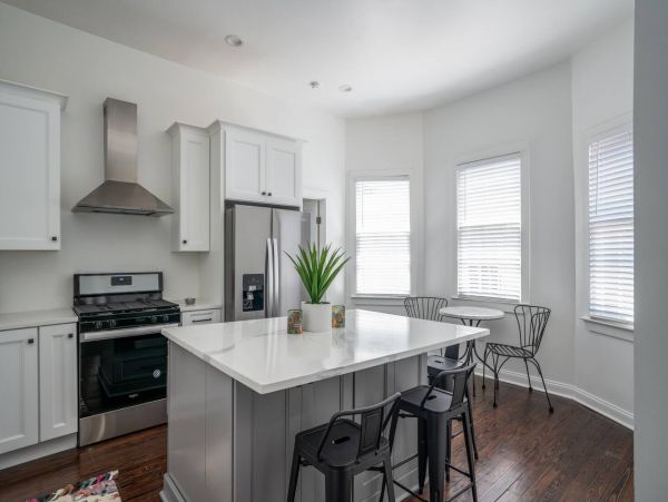 Charleston Home 1005987
