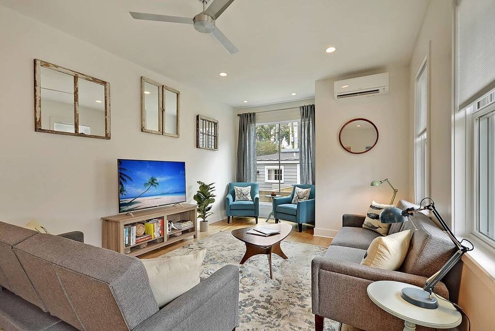 Charleston Home 1005989