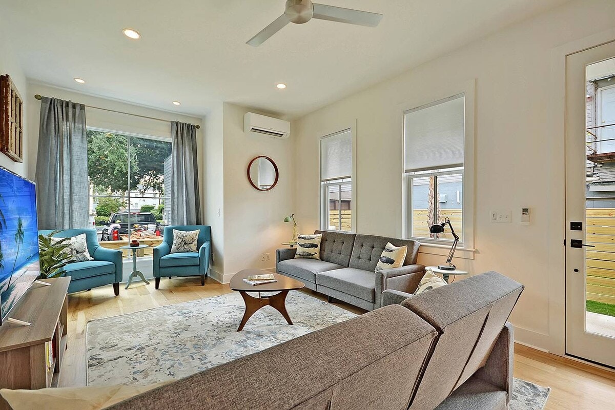 Charleston Home 1005989