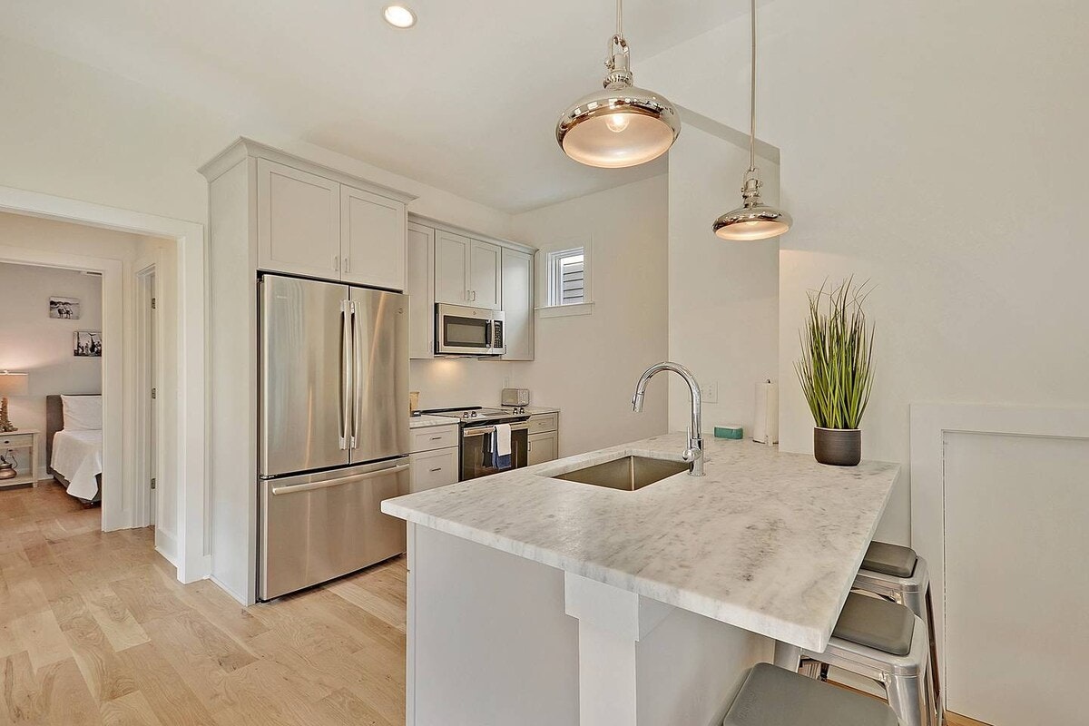 Charleston Home 1005989