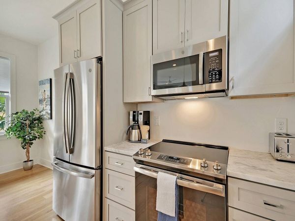 Charleston Home 1005989