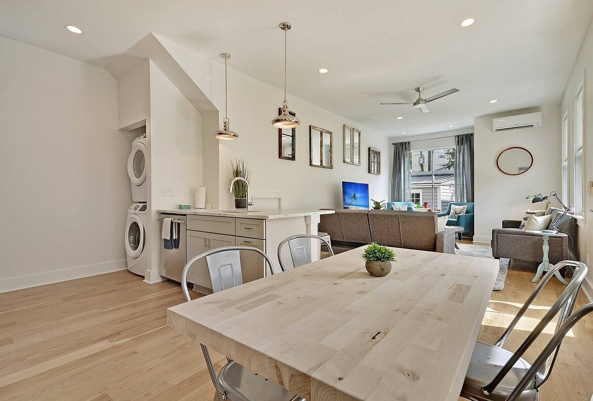Charleston Home 1005989