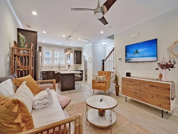 Charleston Home 1005991