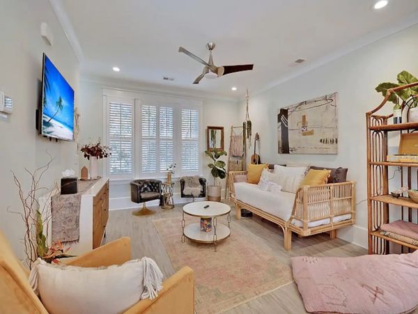 Charleston Home 1005991