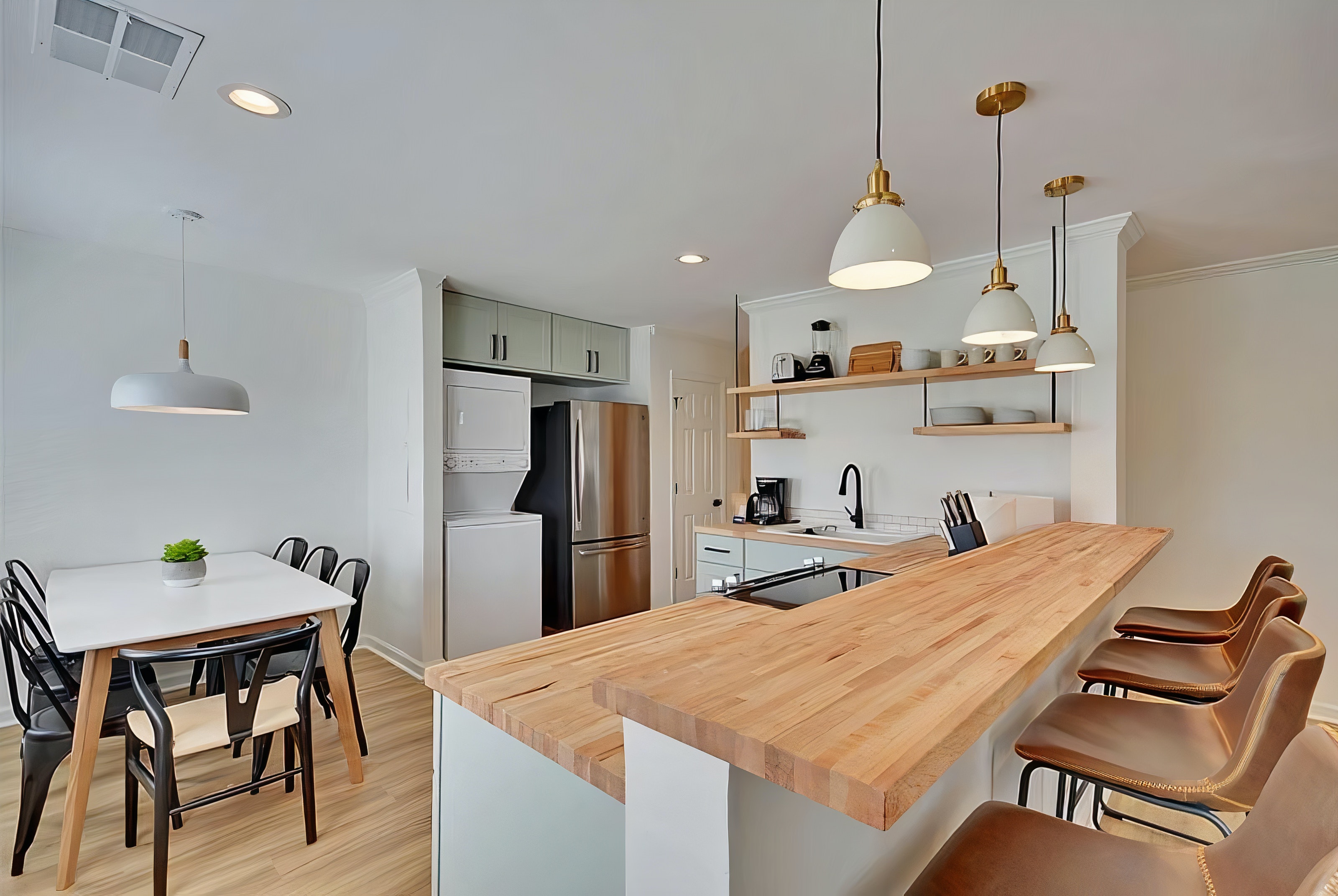 Charleston Home 1005994