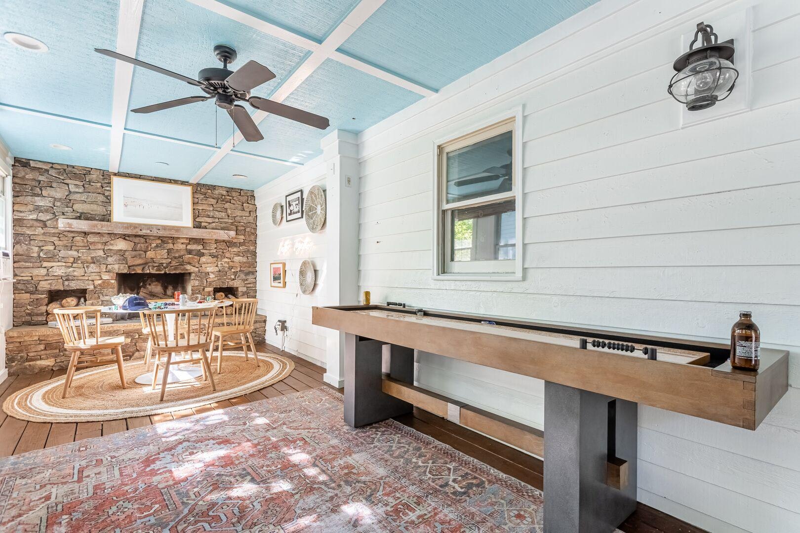 Five Bedroom Home with Spa & Game Room