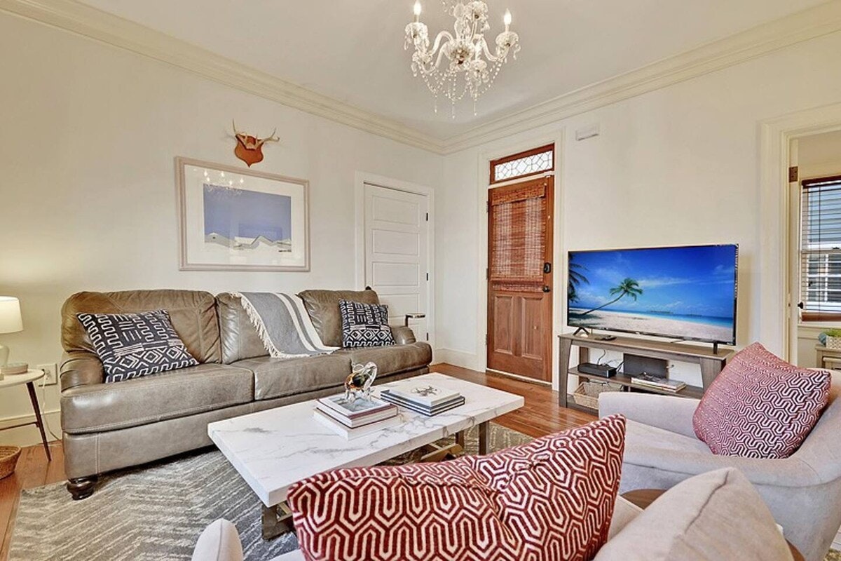 Charleston Home 1005997